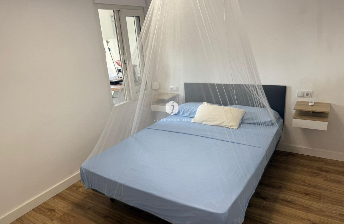 Tweedehands - Chalet -
Torrevieja - La Siesta - El Salado - Torreta