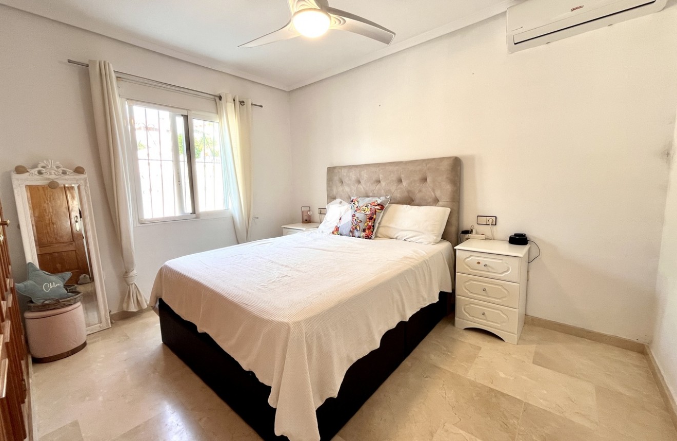 Tweedehands - Villa -
San Miguel de Salinas - Inland