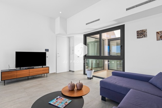 Tweedehands - Villa -
San Miguel de Salinas - Inland