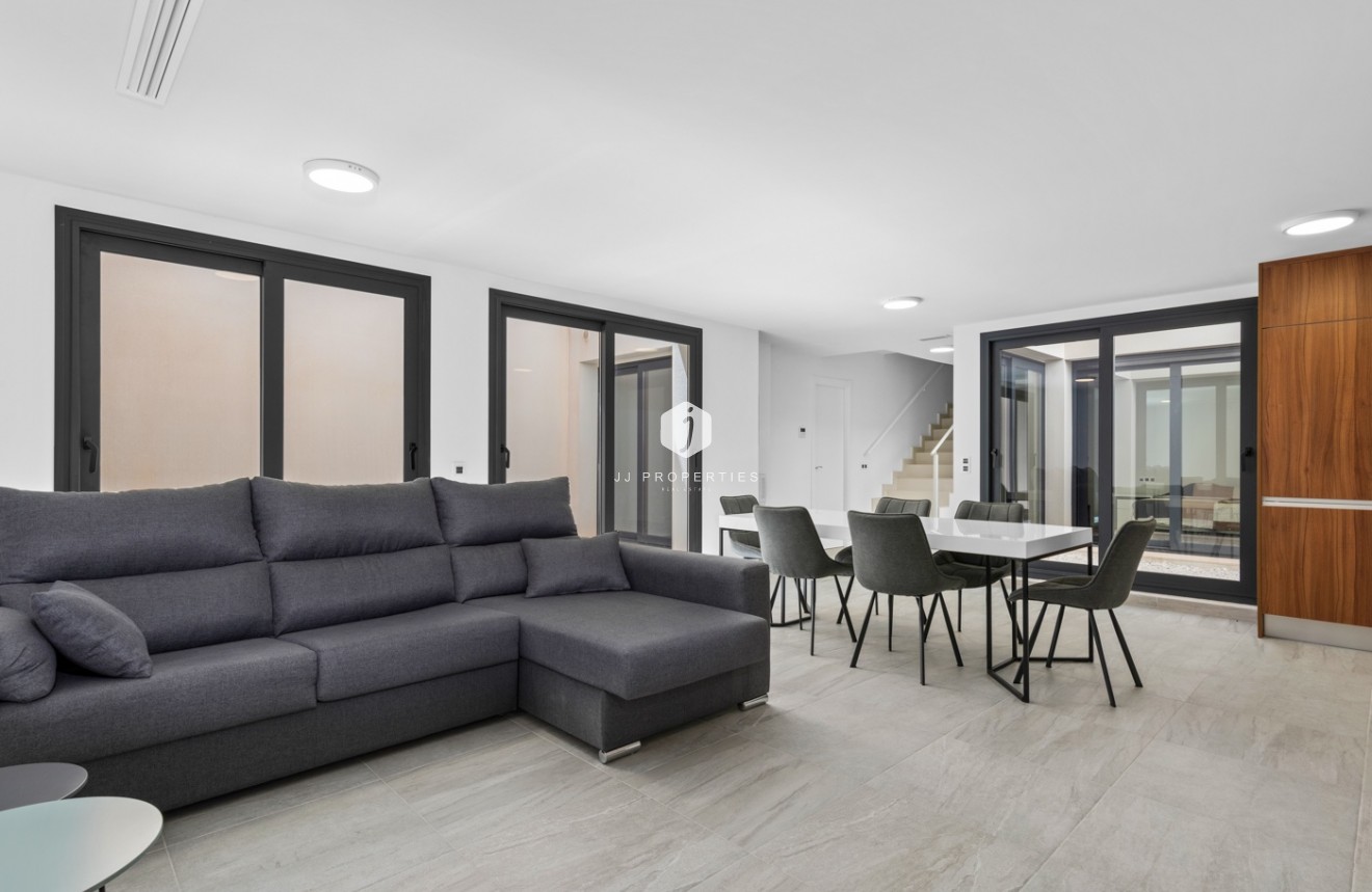 Tweedehands - Villa -
San Miguel de Salinas - Inland