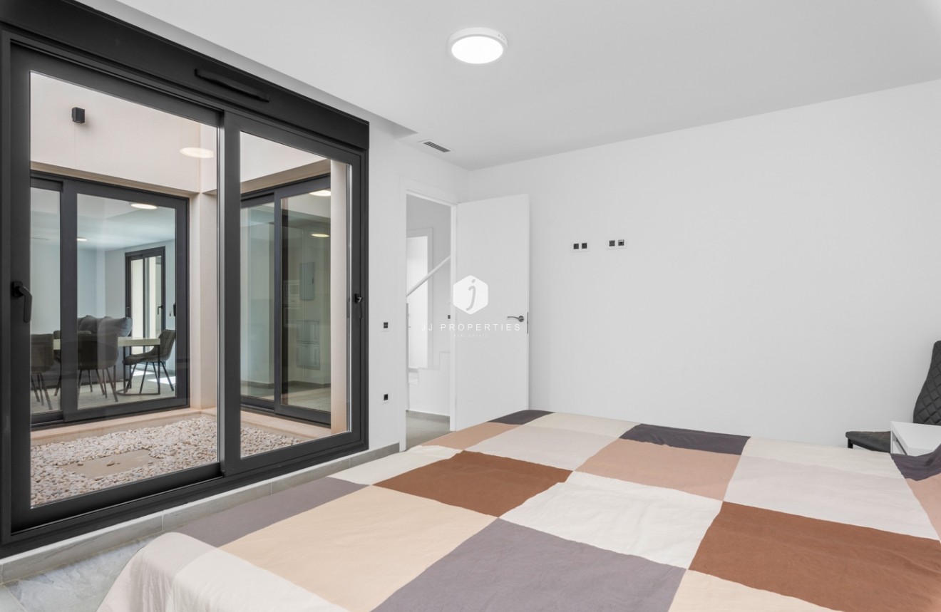 Tweedehands - Villa -
San Miguel de Salinas - Inland