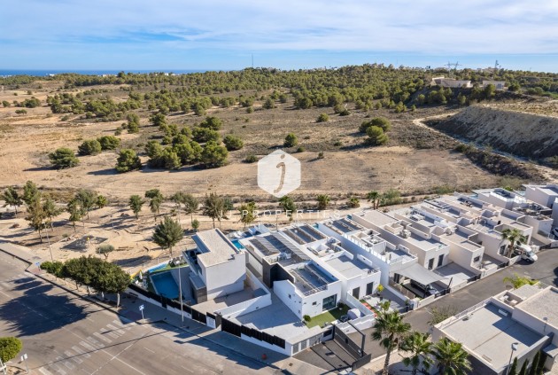 Tweedehands - Villa -
San Miguel de Salinas - Inland