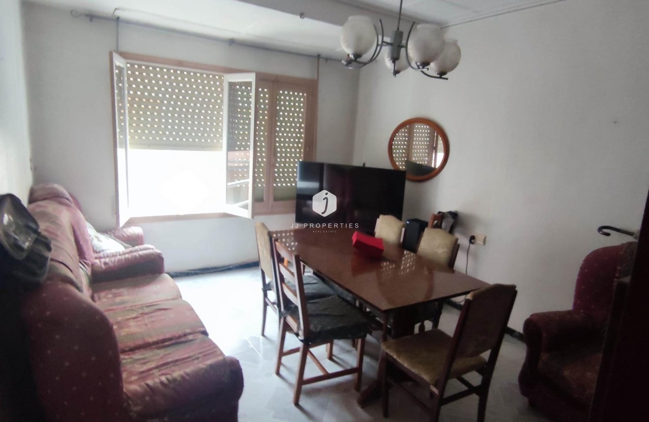 Aus zweiter Hand - Wohnung -
Cox - Comunidad Valenciana