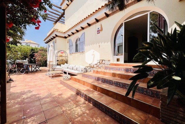 Tweedehands - Villa -
La Zenia - Costa Blanca