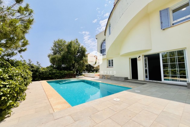 Tweedehands - Villa -
La Zenia - Costa Blanca