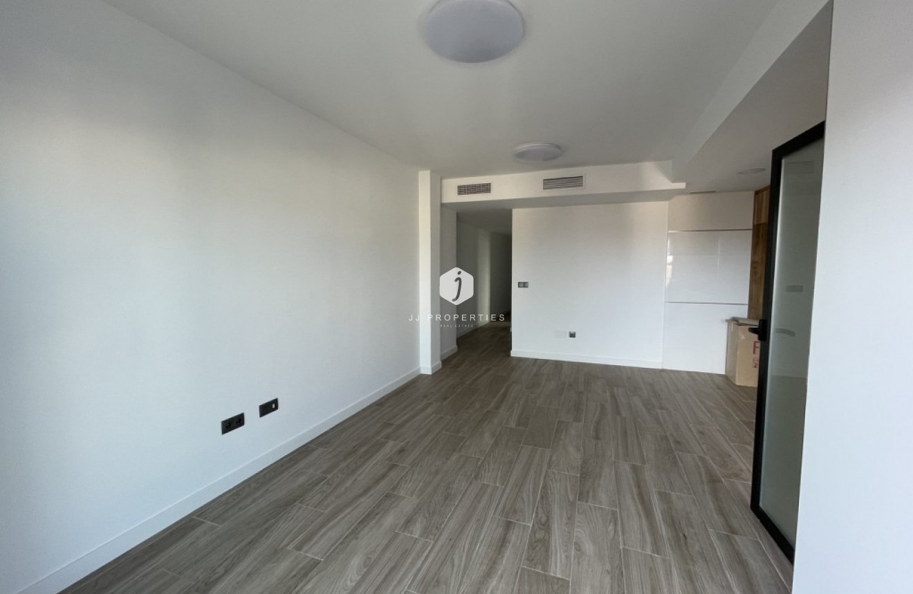 Tweedehands - Appartement / flat -
Algorfa - Inland