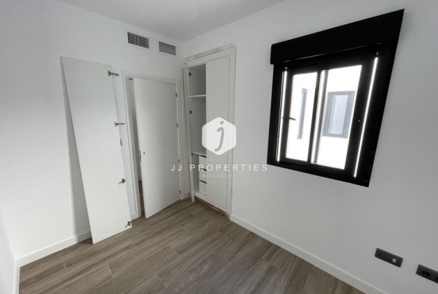 Tweedehands - Appartement / flat -
Algorfa - Inland
