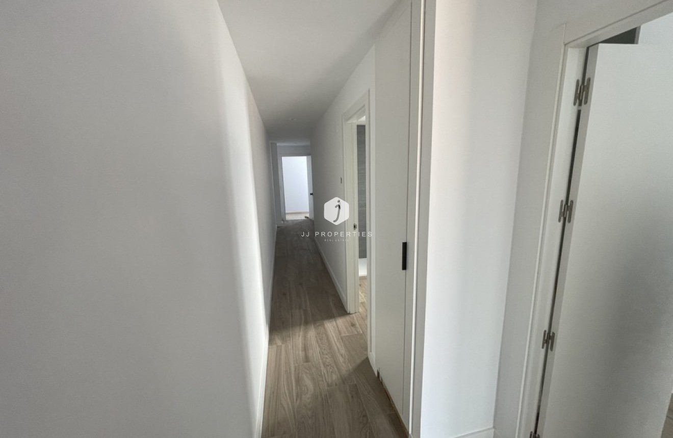 Tweedehands - Appartement / flat -
Algorfa - Inland