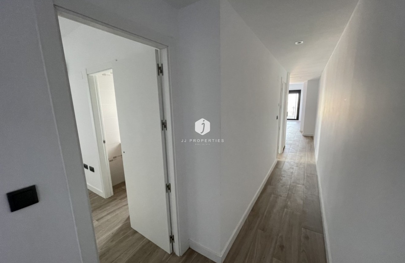Tweedehands - Appartement / flat -
Algorfa - Inland