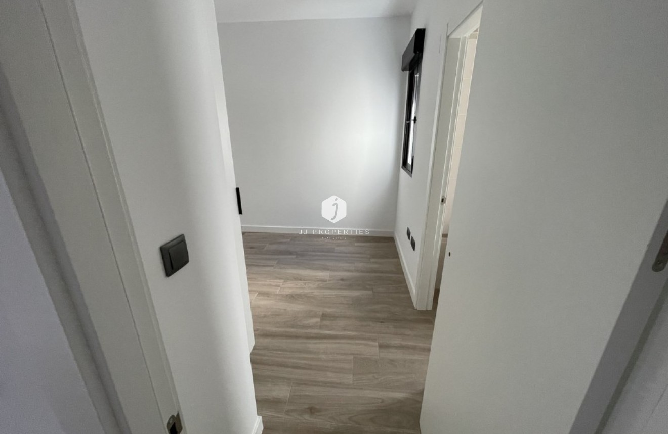 Tweedehands - Appartement / flat -
Algorfa - Inland