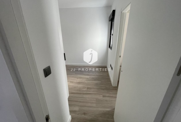 Tweedehands - Appartement / flat -
Algorfa - Inland
