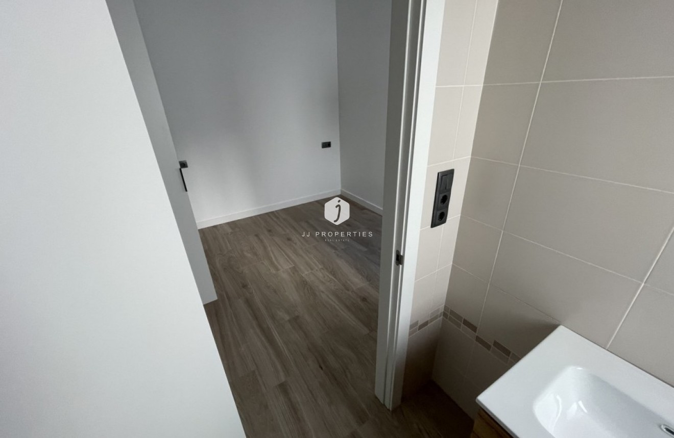 Tweedehands - Appartement / flat -
Algorfa - Inland