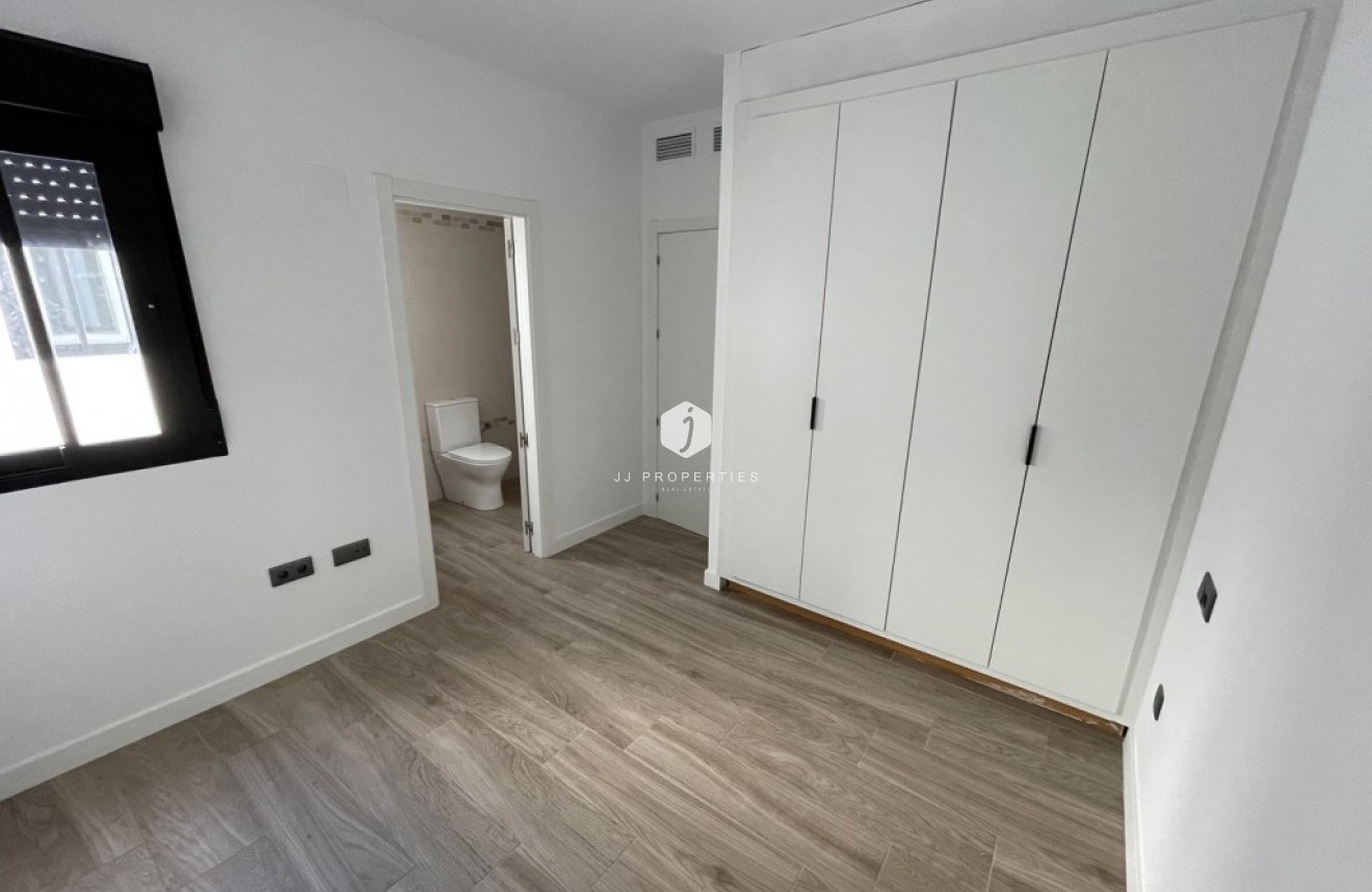 Tweedehands - Appartement / flat -
Algorfa - Inland