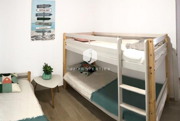 Z drugiej ręki - Mieszkanie w bloku -
Guardamar del Segura - Guardamar Playa