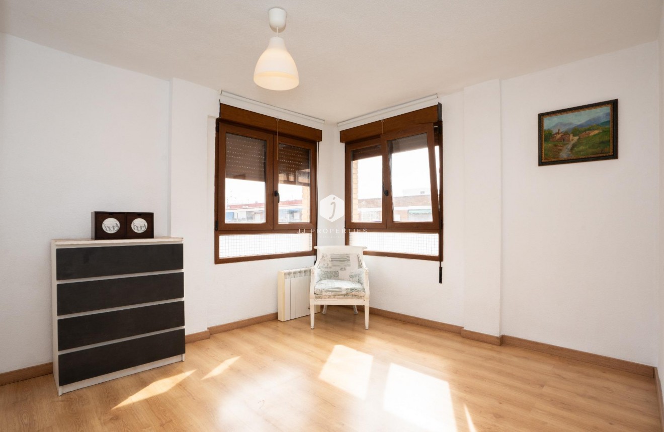 Tweedehands - Appartement / flat -
Torrevieja - El Acequión - Los Náufragos