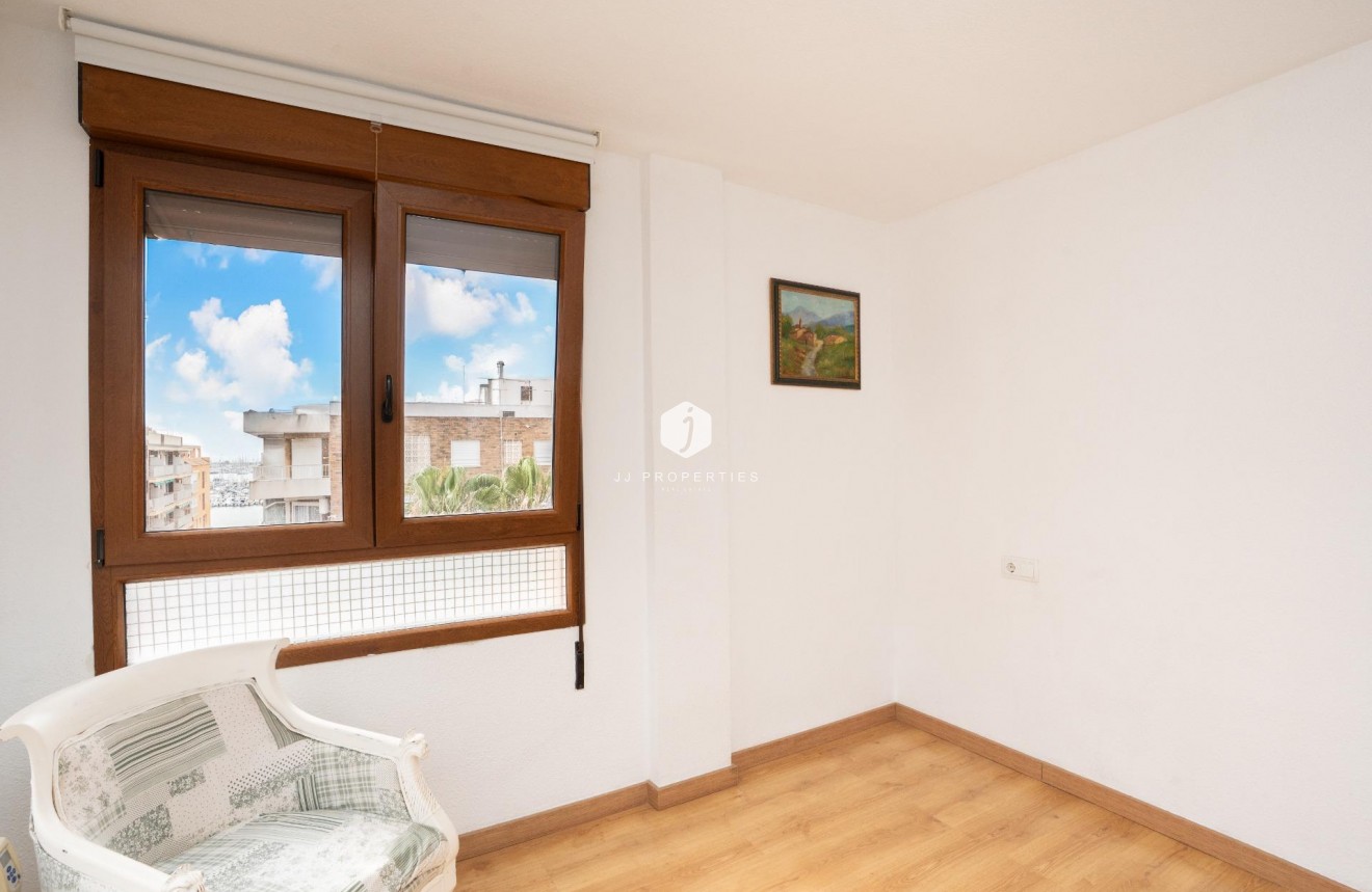 Tweedehands - Appartement / flat -
Torrevieja - El Acequión - Los Náufragos