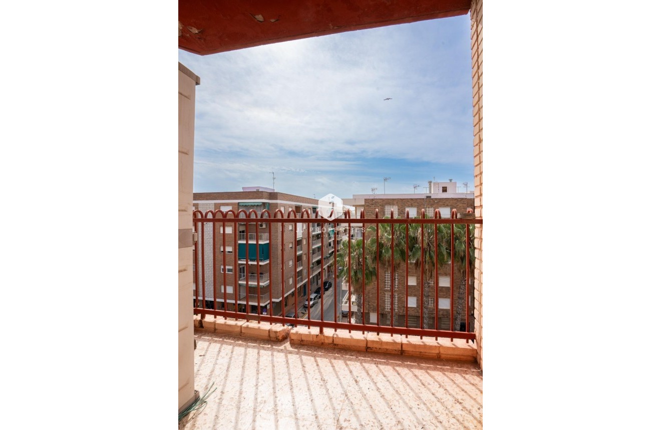 Tweedehands - Appartement / flat -
Torrevieja - El Acequión - Los Náufragos