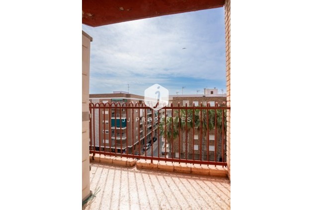 Tweedehands - Appartement / flat -
Torrevieja - El Acequión - Los Náufragos