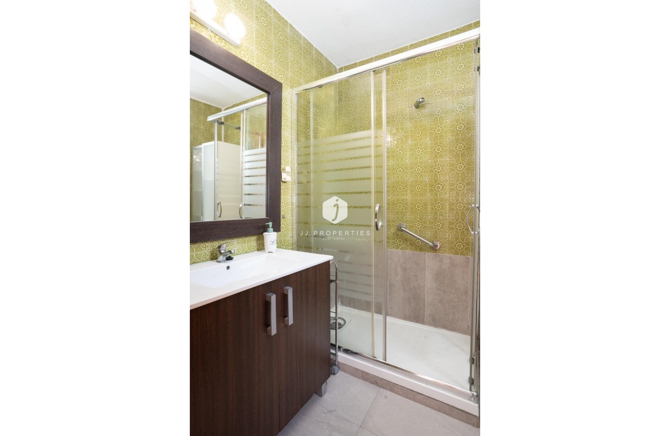 Tweedehands - Appartement / flat -
Torrevieja - El Acequión - Los Náufragos