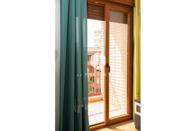 Tweedehands - Appartement / flat -
Torrevieja - El Acequión - Los Náufragos