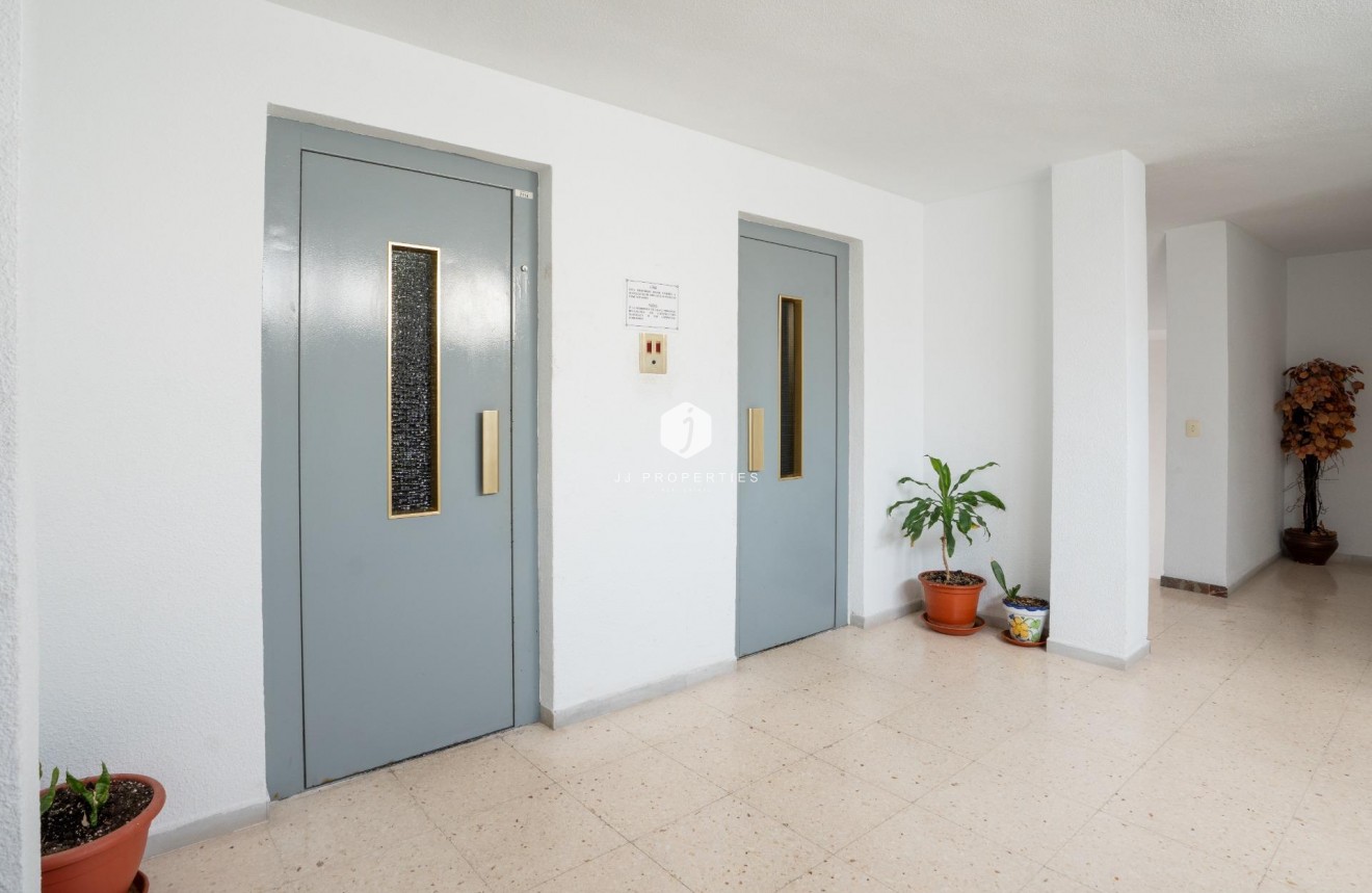 Tweedehands - Appartement / flat -
Torrevieja - El Acequión - Los Náufragos