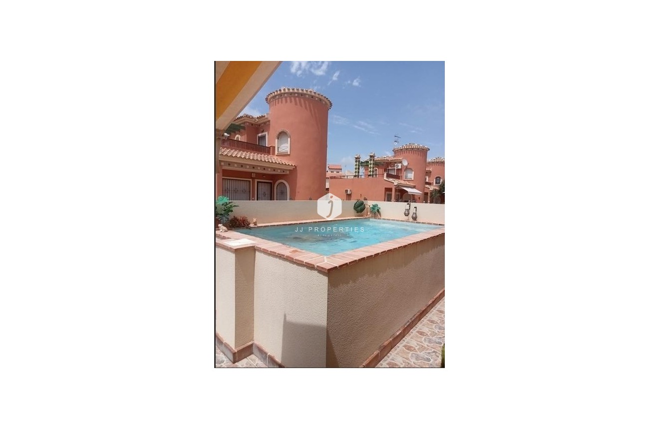 Tweedehands - Villa -
Orihuela Costa - Playa Flamenca