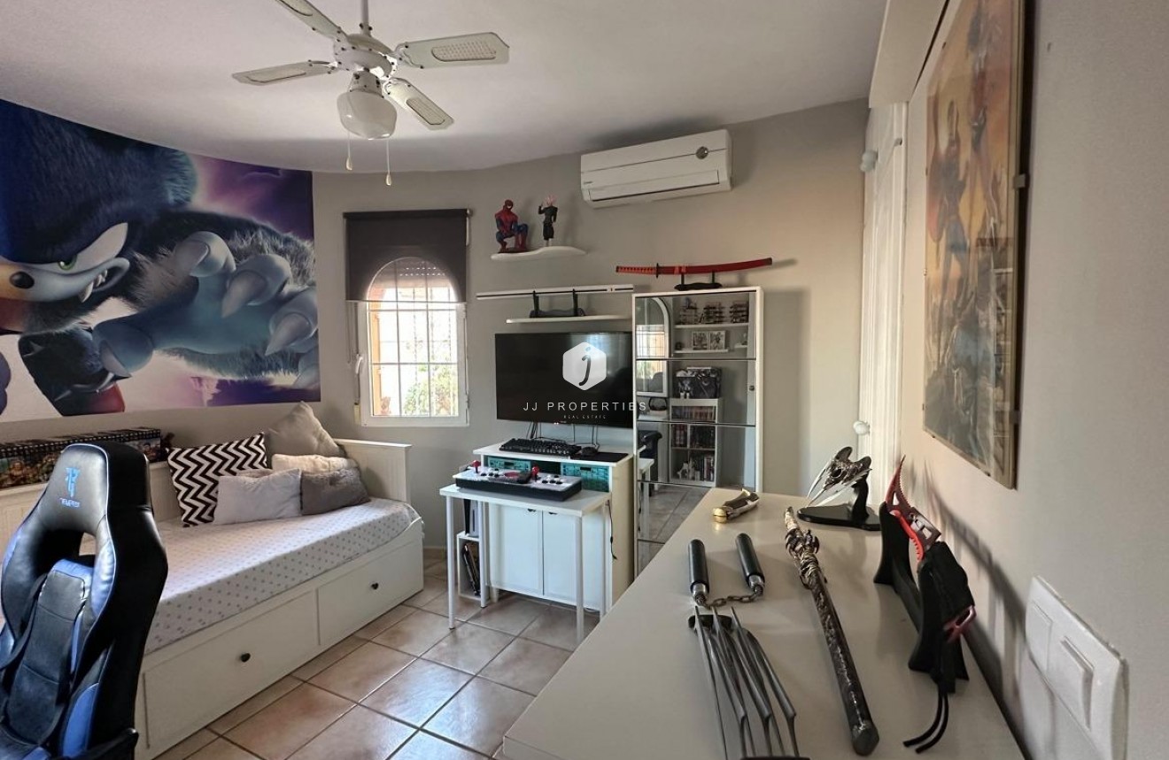 Tweedehands - Villa -
Orihuela Costa - Playa Flamenca