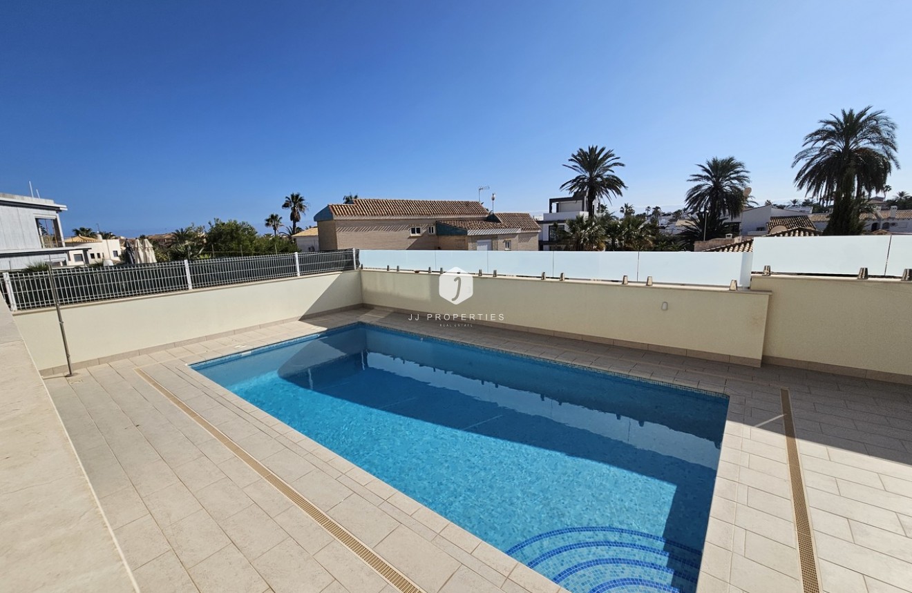 Tweedehands - Villa -
La Zenia - Costa Blanca