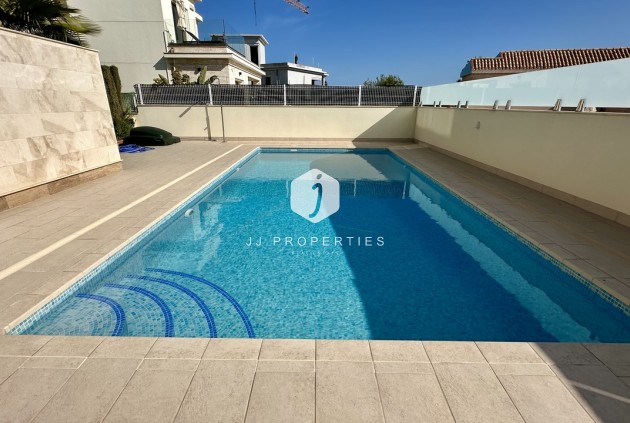 Tweedehands - Villa -
La Zenia - Costa Blanca