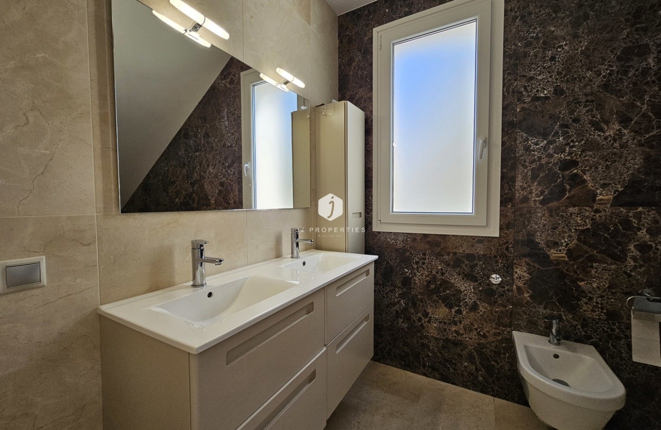 Tweedehands - Villa -
La Zenia - Costa Blanca