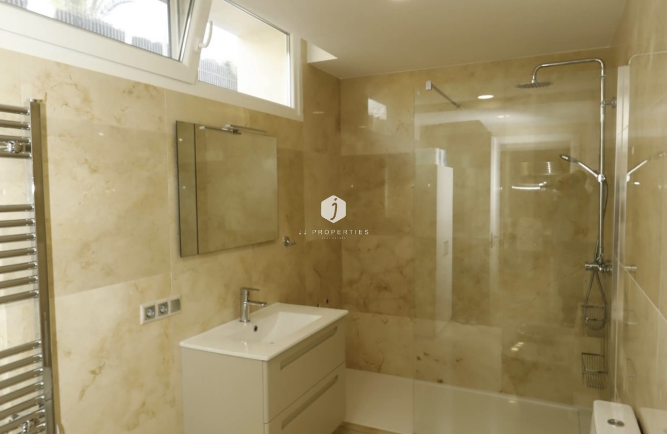 Tweedehands - Villa -
La Zenia - Costa Blanca