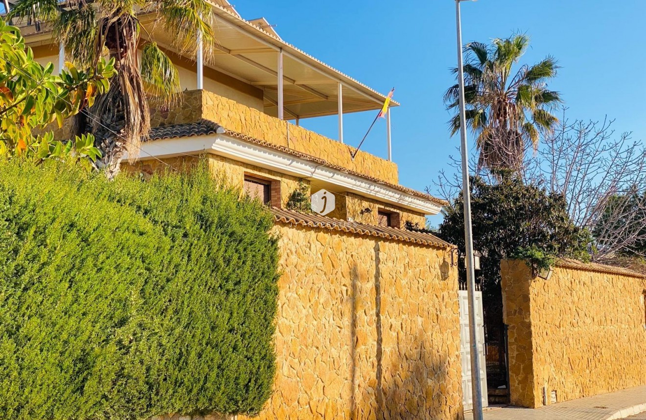 Tweedehands - Villa -
Orihuela Costa - La Florida