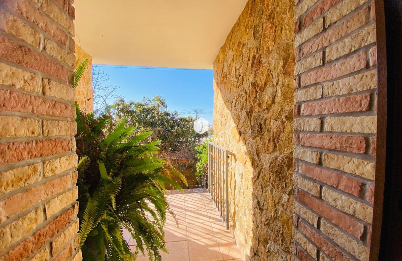 Tweedehands - Villa -
Orihuela Costa - La Florida