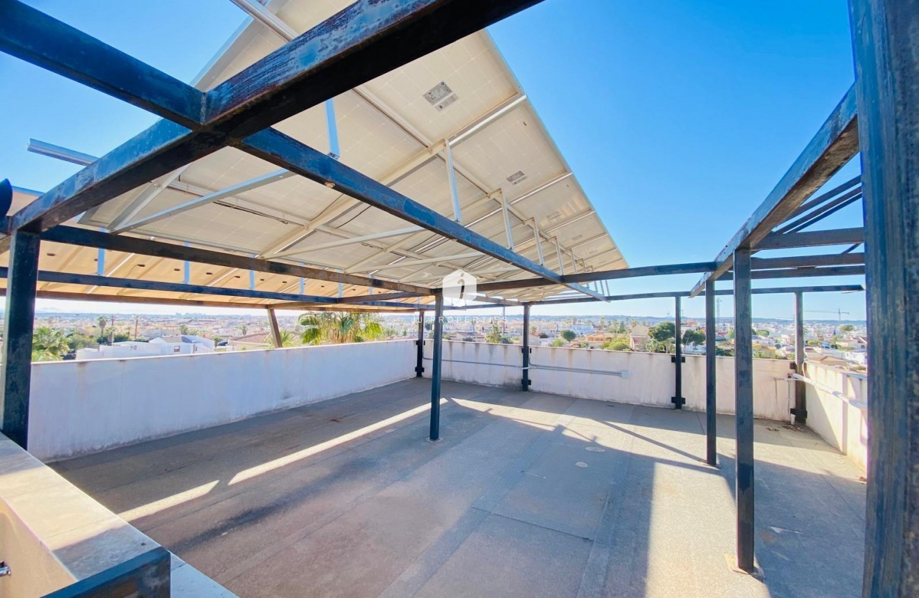 Tweedehands - Villa -
Orihuela Costa - La Florida