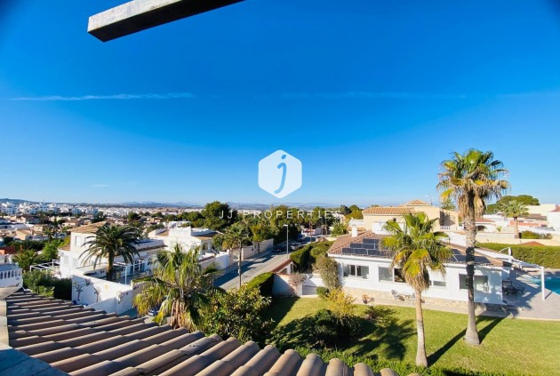 Tweedehands - Villa -
Orihuela Costa - La Florida