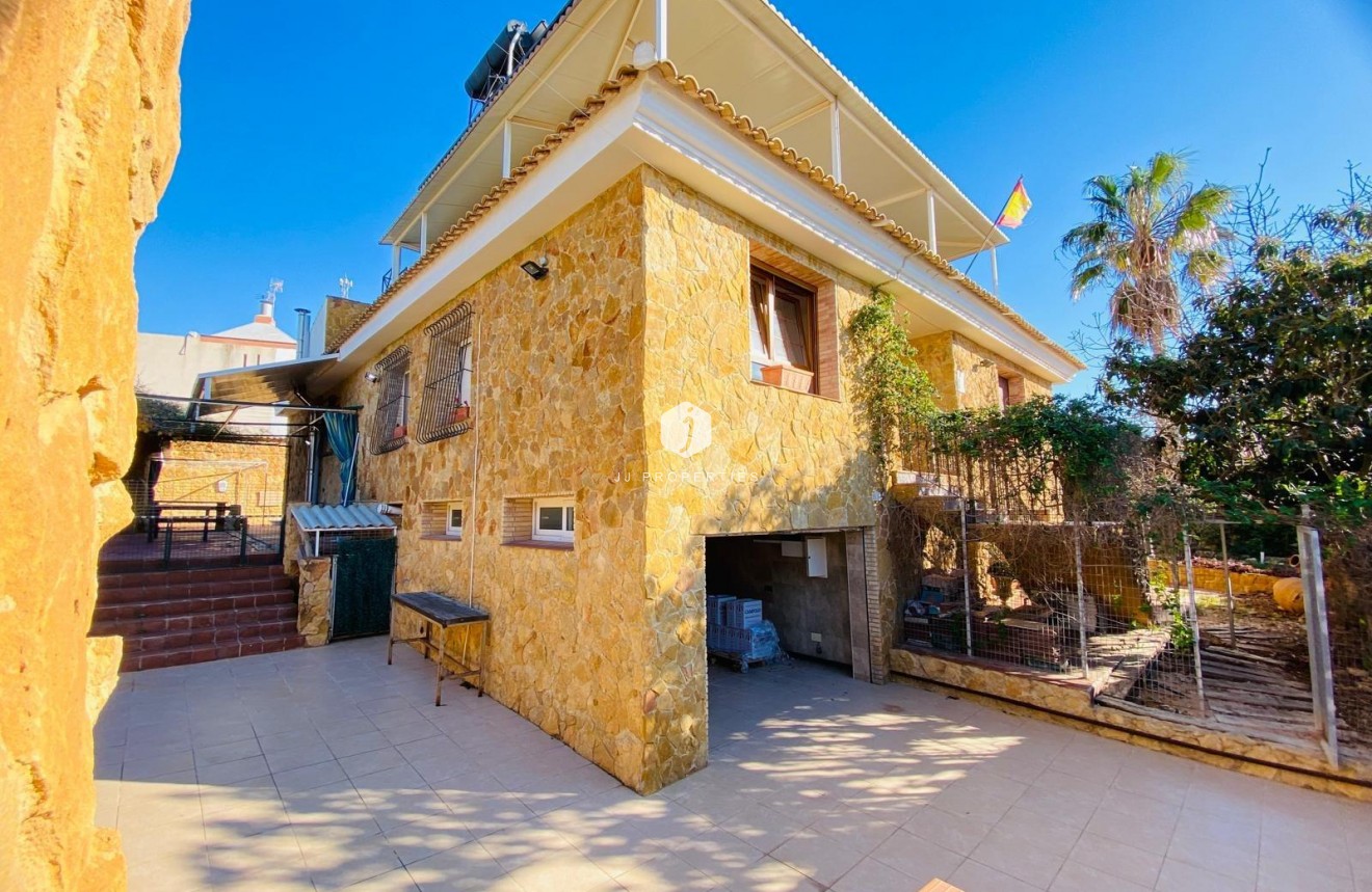 Tweedehands - Villa -
Orihuela Costa - La Florida