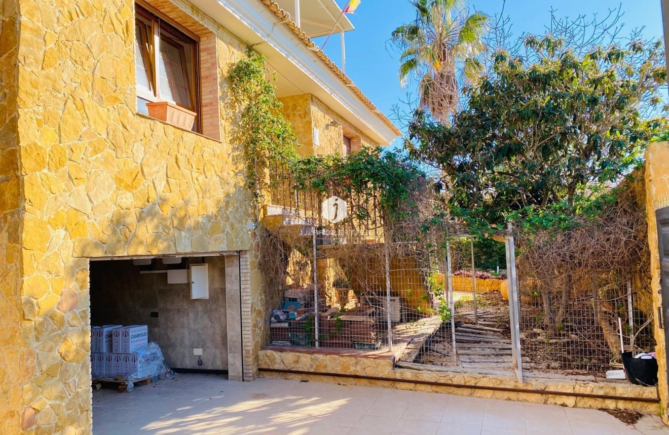 Tweedehands - Villa -
Orihuela Costa - La Florida