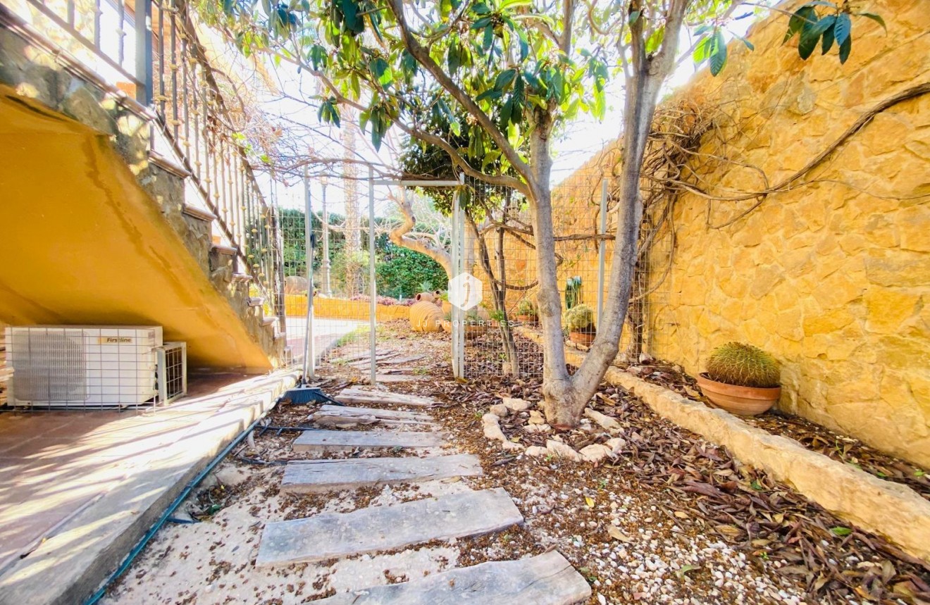 Tweedehands - Villa -
Orihuela Costa - La Florida