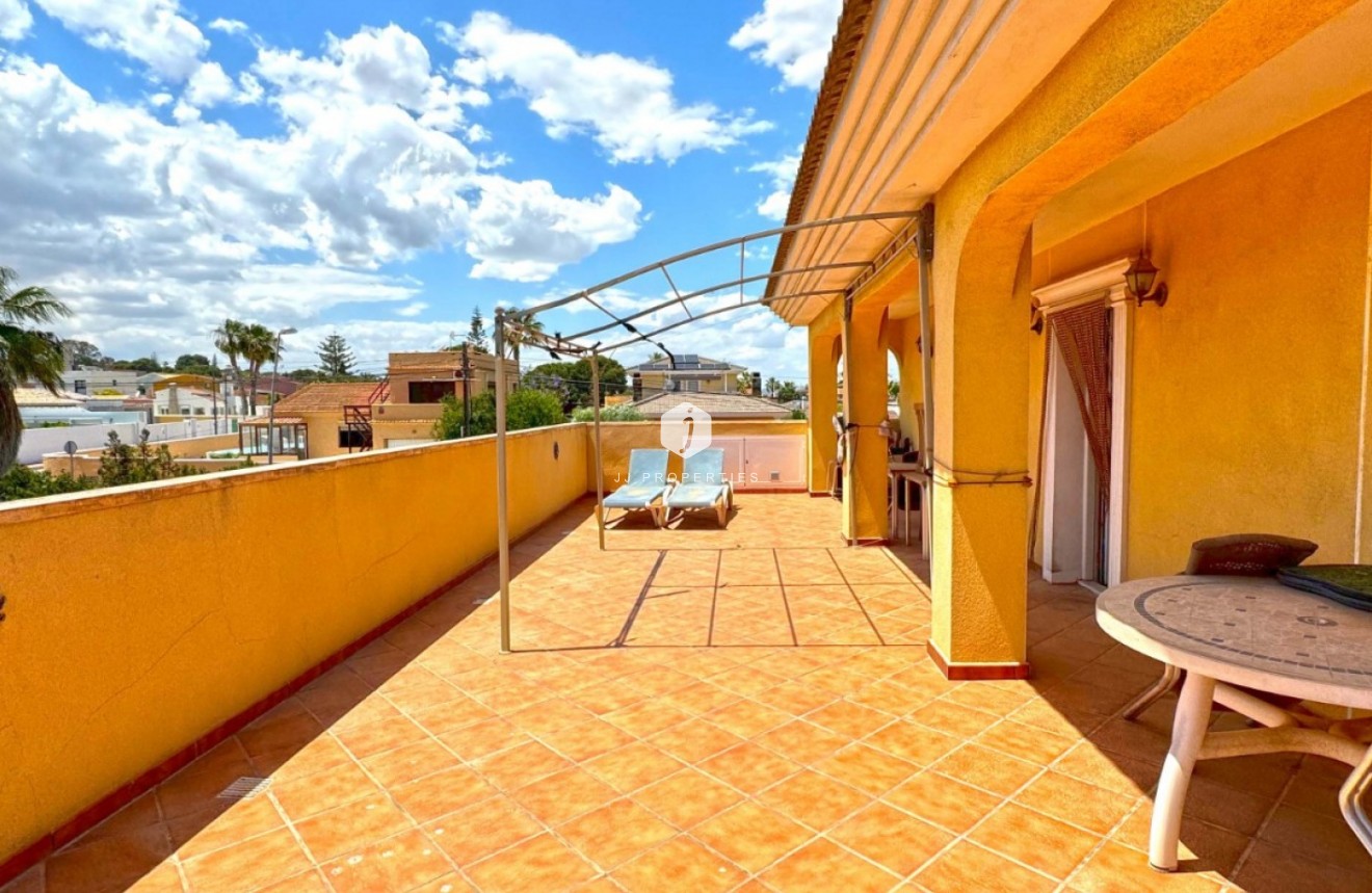 Tweedehands - Villa -
Torrevieja - Costa Blanca