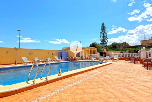 Tweedehands - Villa -
Torrevieja - Costa Blanca