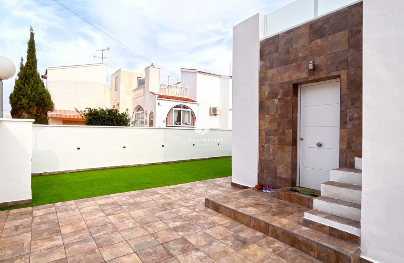 Tweedehands - Bungalow -
Orihuela Costa - Costa Blanca