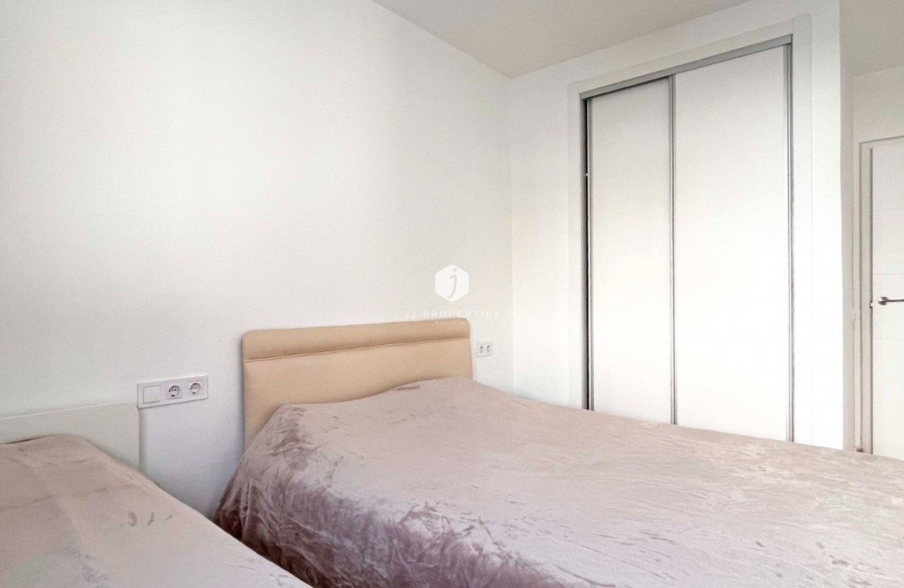 Tweedehands - Bungalow -
Orihuela Costa - Costa Blanca