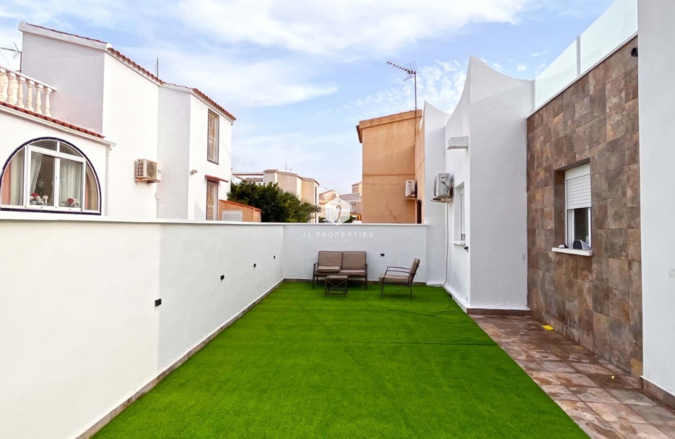 Tweedehands - Bungalow -
Orihuela Costa - Costa Blanca