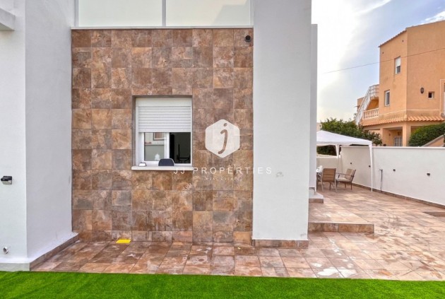 Tweedehands - Bungalow -
Orihuela Costa - Costa Blanca