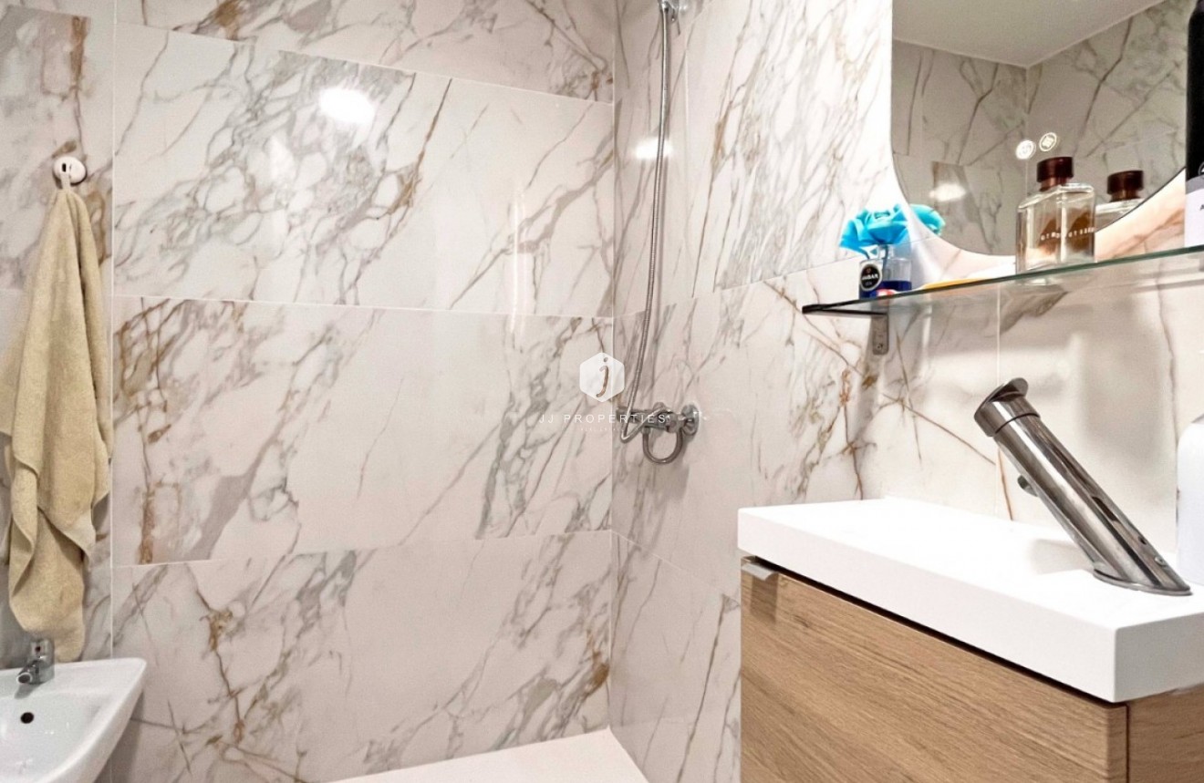 Tweedehands - Bungalow -
Orihuela Costa - Costa Blanca