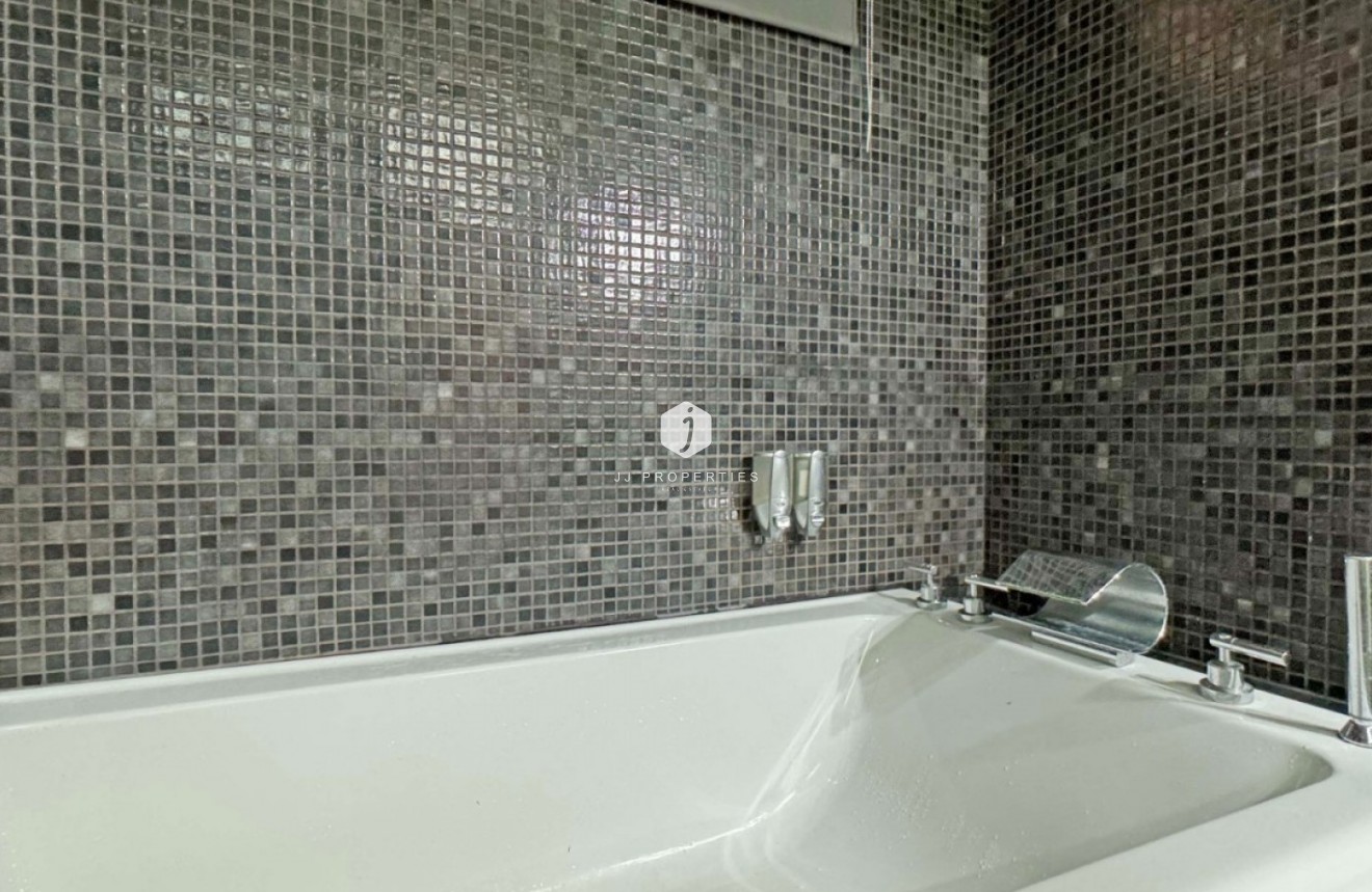 Tweedehands - Appartement / flat -
Torrevieja - Costa Blanca