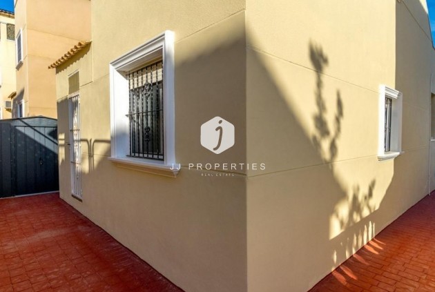 Tweedehands - Villa -
Orihuela Costa - Costa Blanca