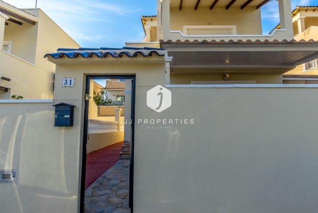 Tweedehands - Villa -
Orihuela Costa - Costa Blanca