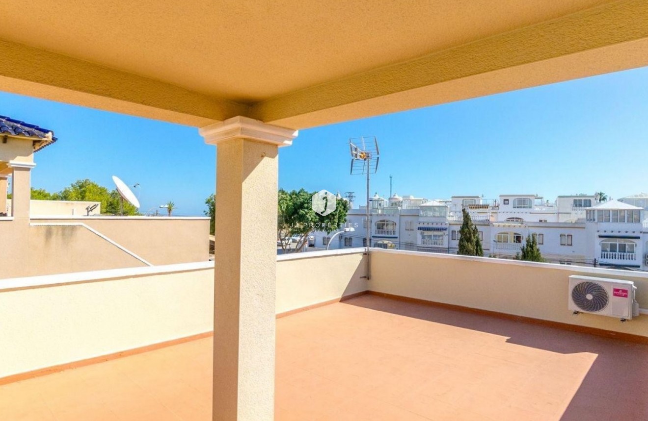Tweedehands - Villa -
Orihuela Costa - Costa Blanca