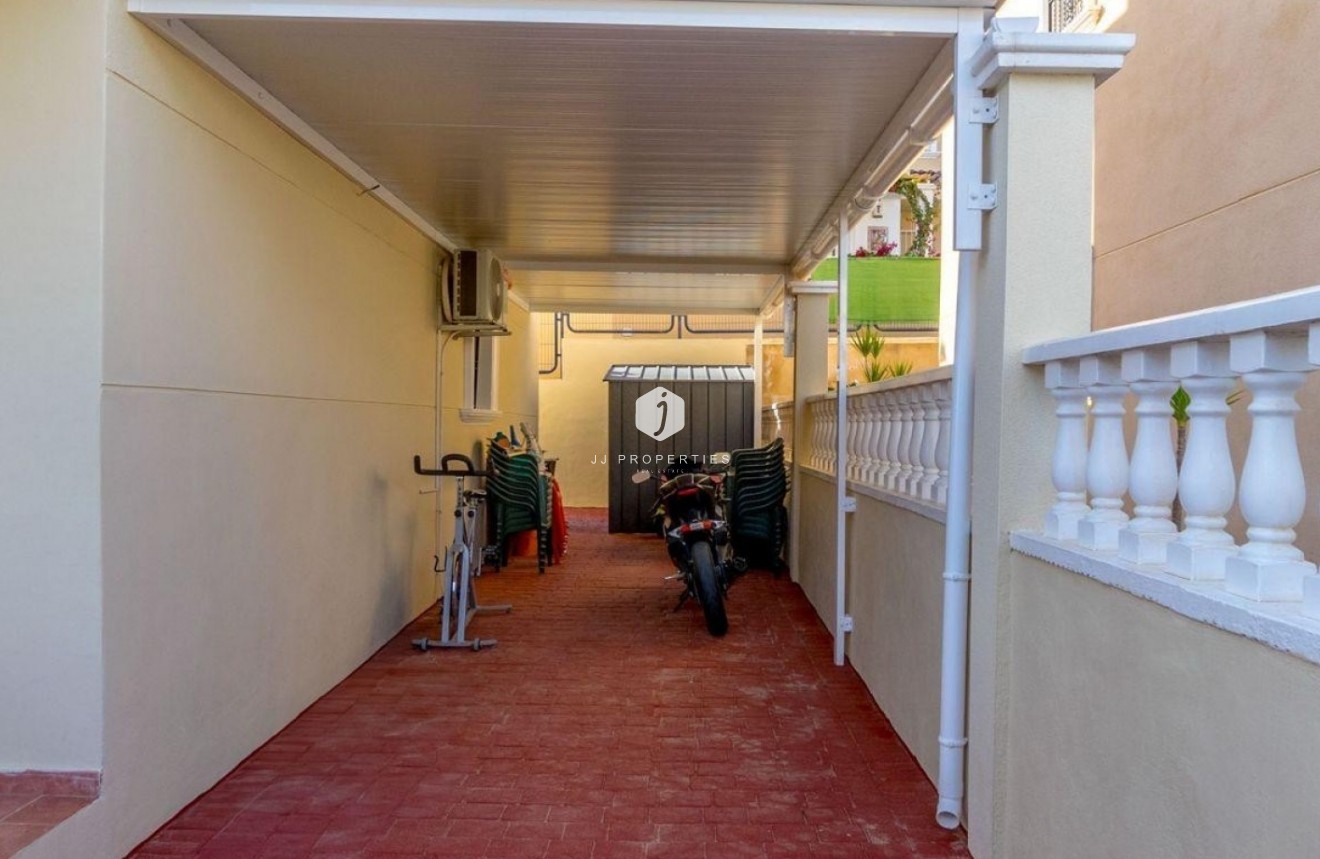 Tweedehands - Villa -
Orihuela Costa - Costa Blanca